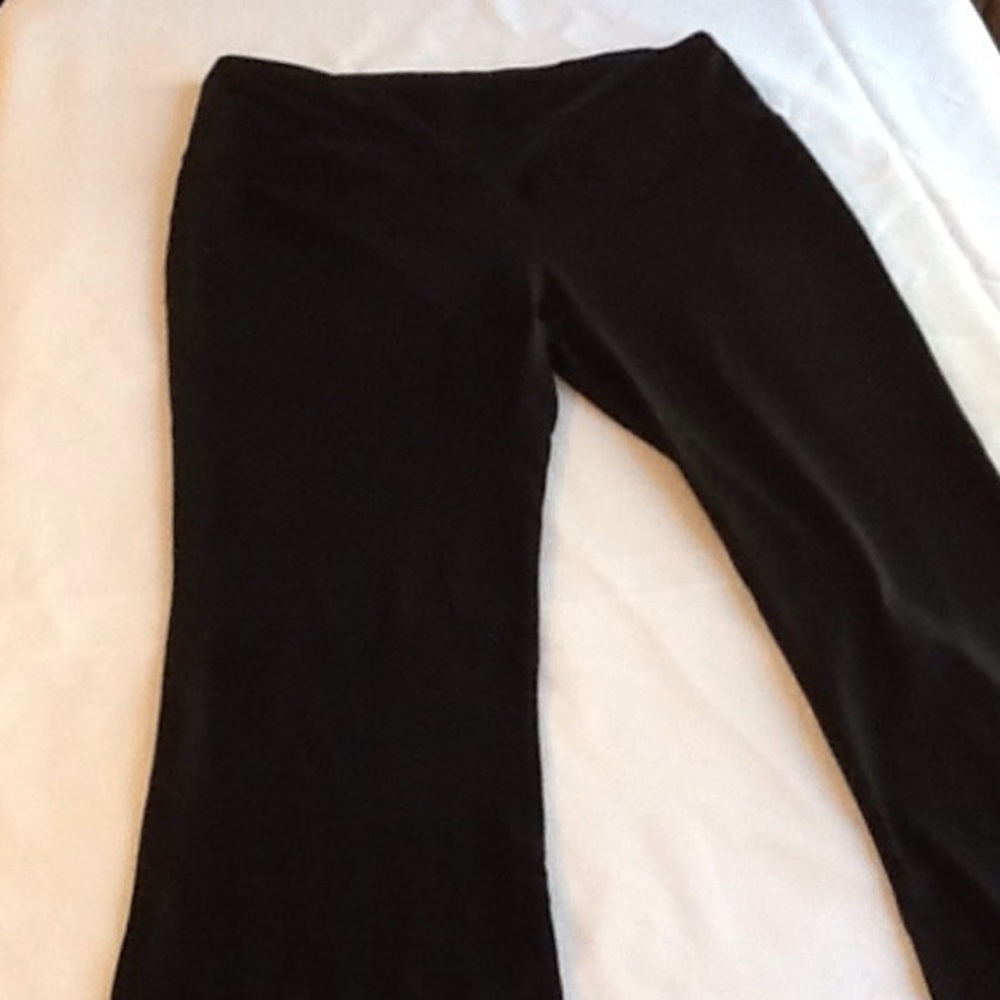 NWOT2 pairs of black leggings